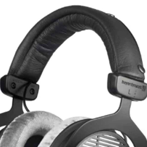 DT 990 Pro 250 Ohms Portable Closed Back Studio Headphone Black_Grey (2)